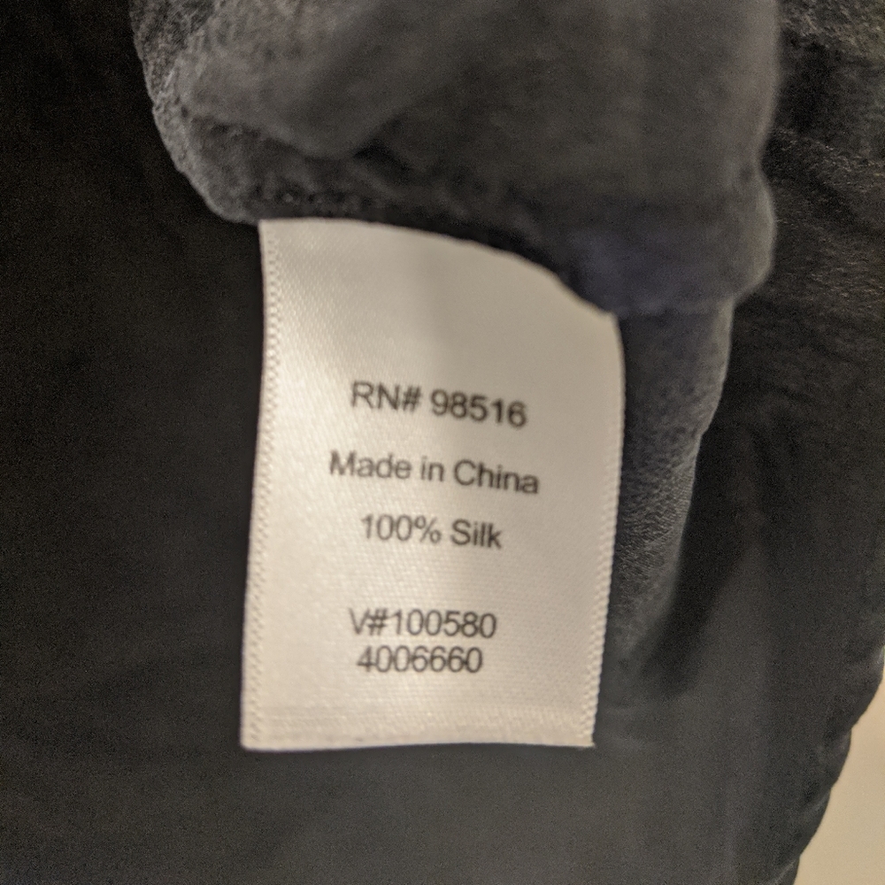 100% Silk Blouse - Picture 3 of 4